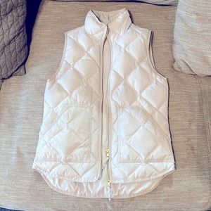 Grey women’s puffer vest Jcrew